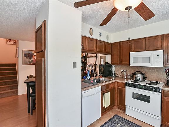 4th image of 2325 Torrington Dr APT C