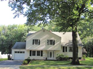 27 Meyer Rd, Edison, NJ 08817
