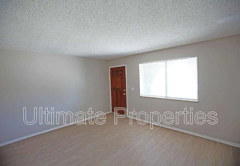 6755 W Montebello Ave — Photo 6
