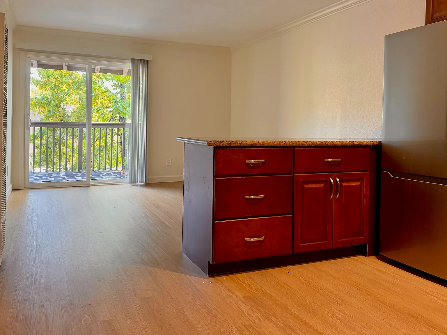 2 bed, 954 sqft, $2,550 — Photo 1