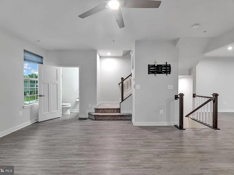 14737 Earl Mitchell Ave #E — Photo 12