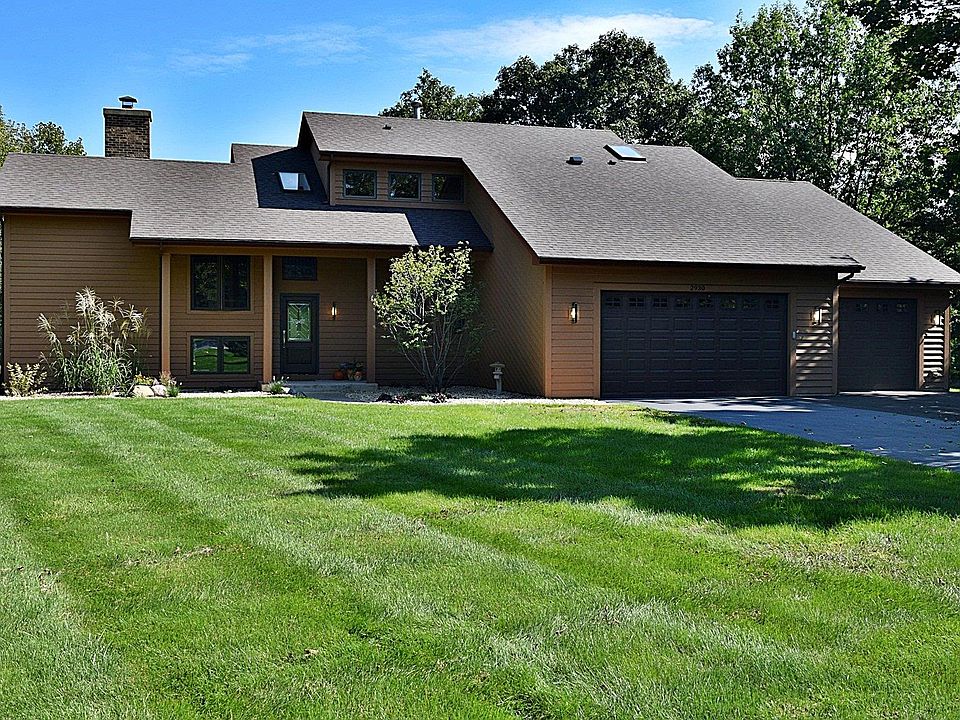 1st image of 2930 Meadow Dr
