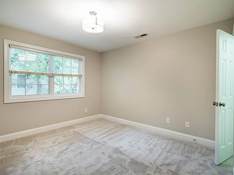 6301 Grove Estates Ter — Photo 26