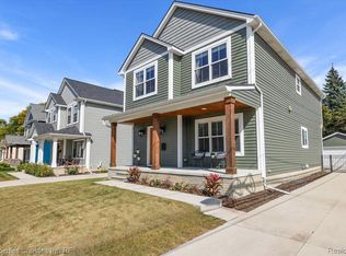 1760 Royal Ave, Berkley, MI 48072