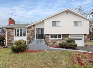 98 Sumner St, Milton, MA 02186