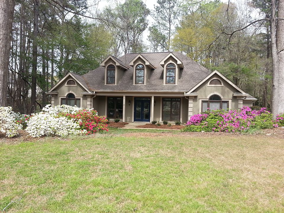 Front View of Home