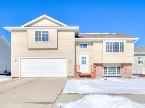672 Earleen St, Rapid City, SD 57701