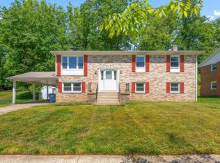 6100 Hellen Lee Dr, Clinton, MD 20735