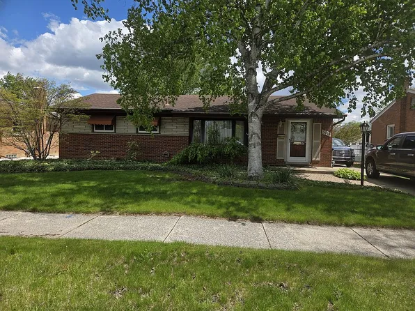 3015 Concord St, Trenton, MI 48183