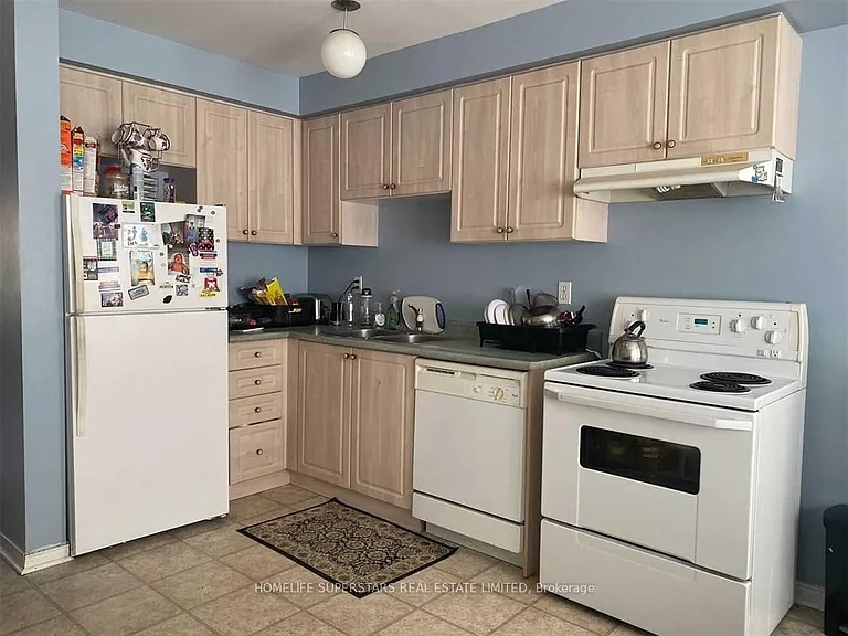 25 Shining Star Cres — Photo 4