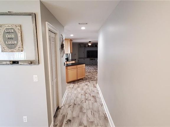 4th image of 13919 Hayward Pl