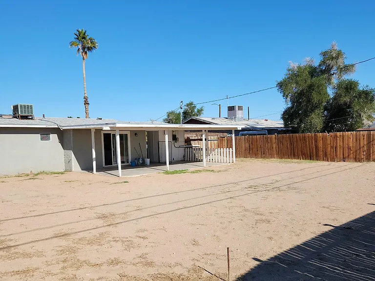 Large Fenced backyard