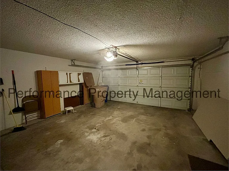 2716 Catalina Dr — Photo 13