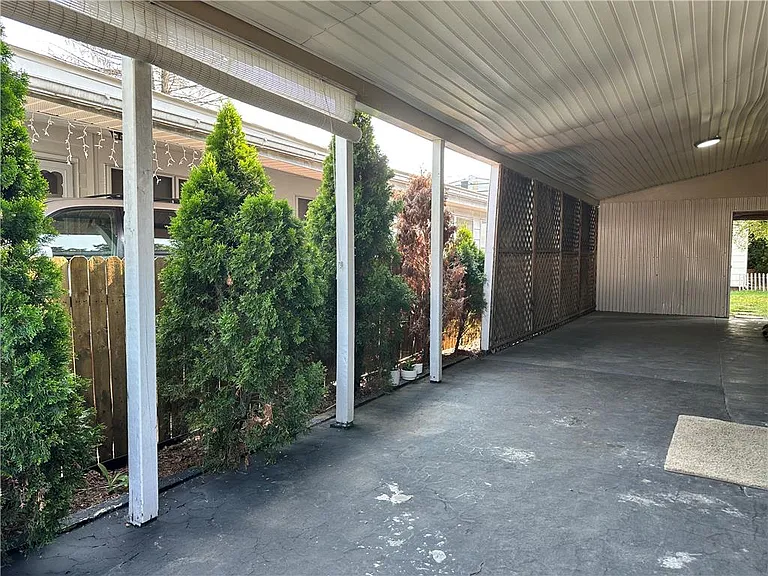 1515 Livingston St — Photo 3