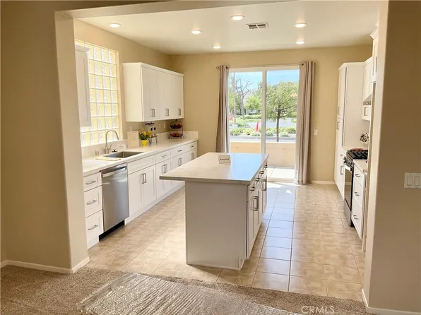 8251 Triplett Ln, Hemet, CA 92545