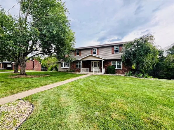 224 N Hills Dr, Parkersburg, WV 26104