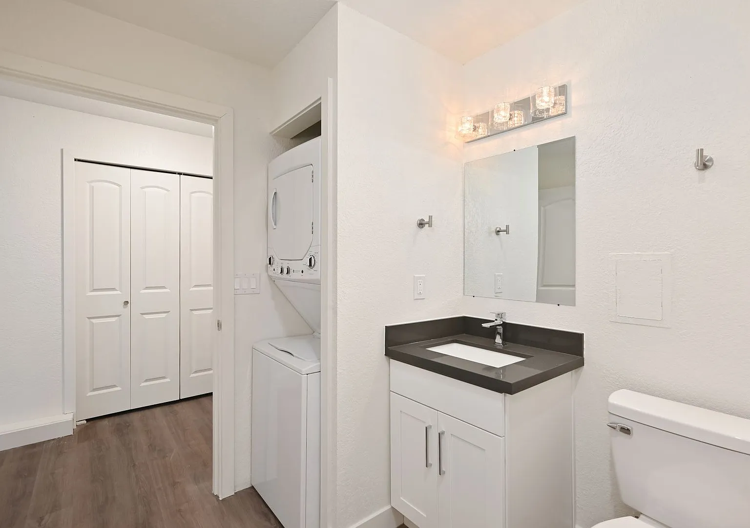 Linden Lofts — Photo 4