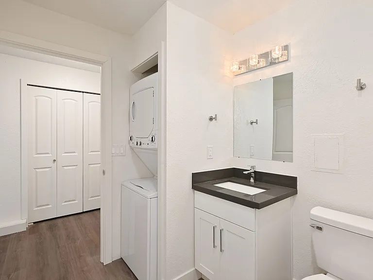 Linden Lofts — Photo 4