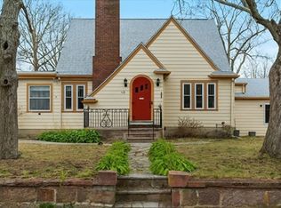 28 Edgeworth St #R, East Weymouth, MA 02189