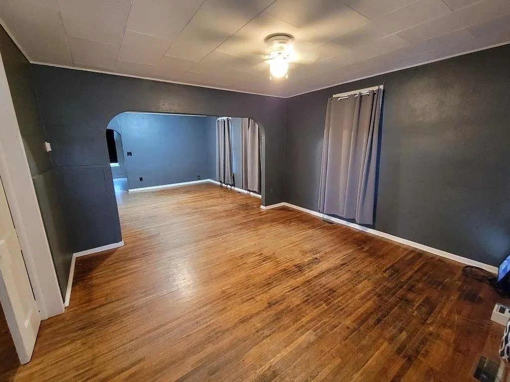 2 bed, 968 sqft, $1,300 — Photo 4
