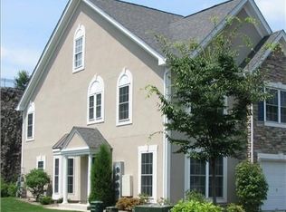 42 Peach Tree Ln, North Haledon, NJ 07508