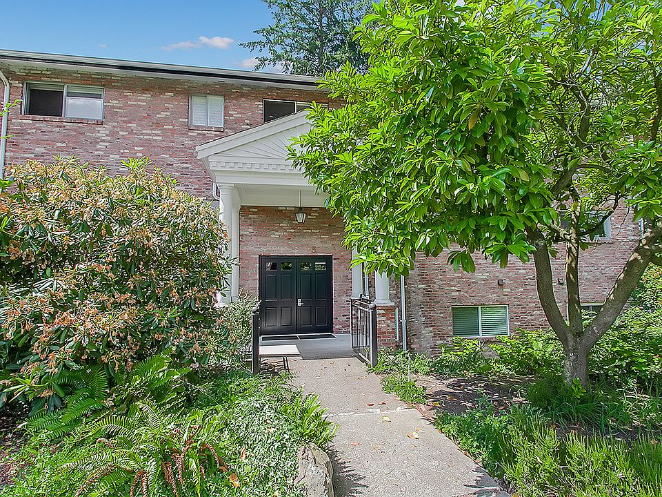 1st image of 115 100th Ave NE APT 105