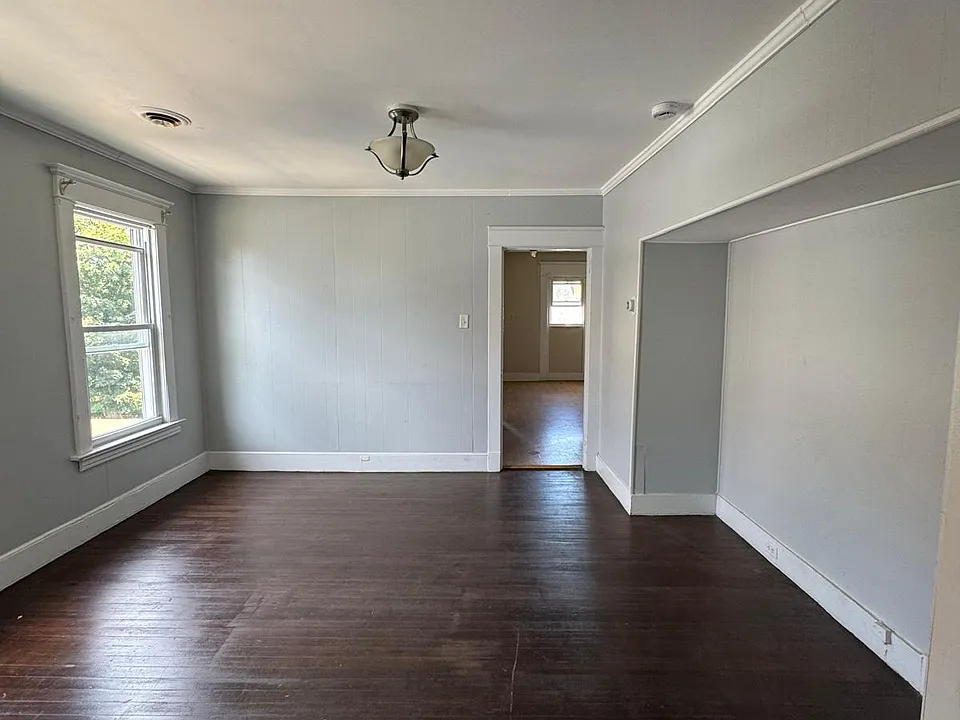 329 2nd Ave #2