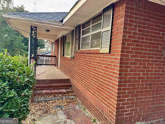 4th image of 556 Lamar Dr