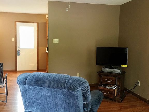 2nd image of 116 J B Ave