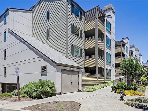 2nd image of 1271 Poplar Ave APT 309