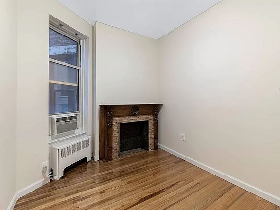 3rd image of 76 W 82nd St APT 2B