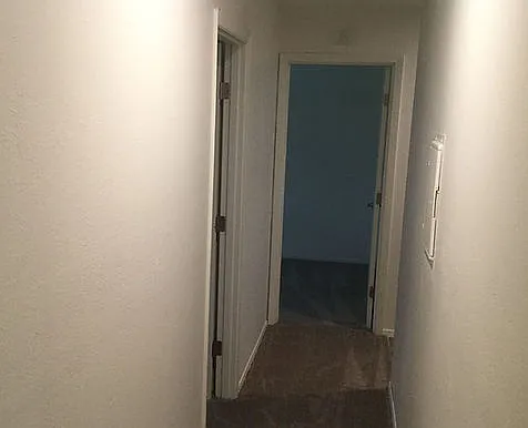 Oakridge Apartments — Photo 4