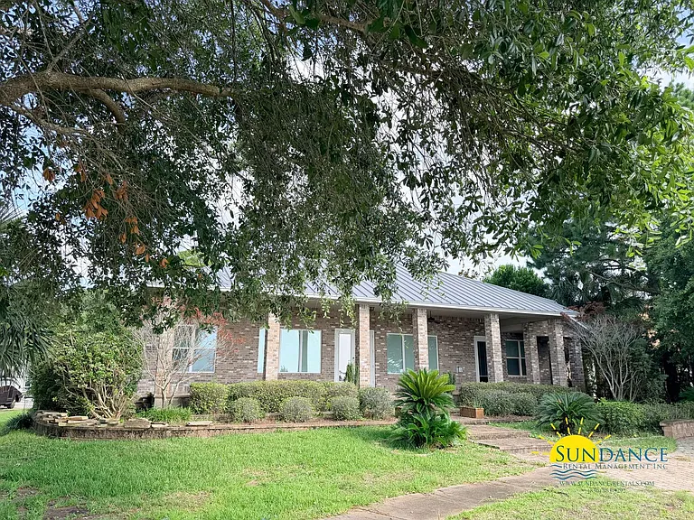 249 Beachview Dr — Photo 36