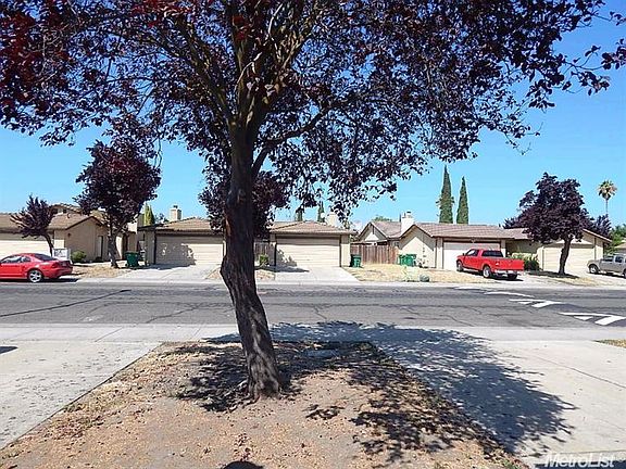 2nd image of 8882 Fox Creek Dr