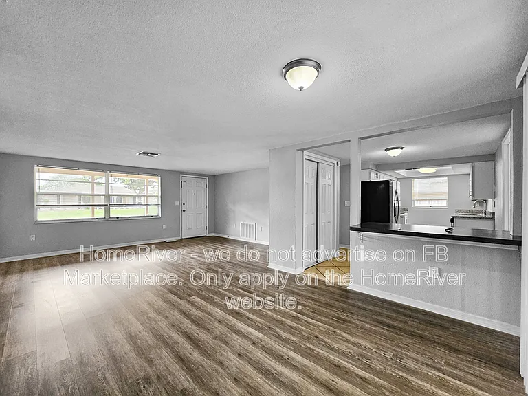 7832 Eugene Dr — Photo 3