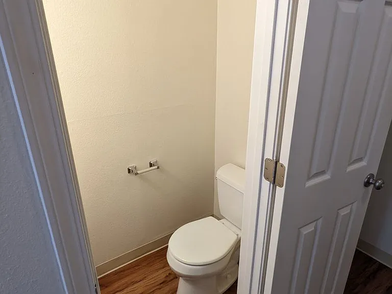 7815 NE 117th Ave — Photo 11