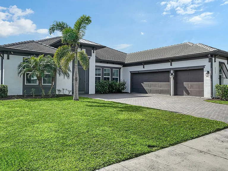 6325 Rivo Lakes Blvd — Photo 2