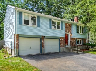 11 Minuteman Way, Shrewsbury, MA 01545