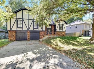 16605 W 147th St, Olathe, KS 66062