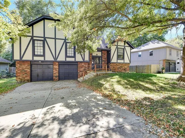 16605 W 147th St, Olathe, KS 66062