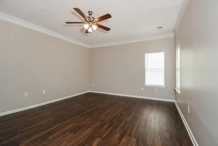 2427 Napa Valley Dr — Photo 9