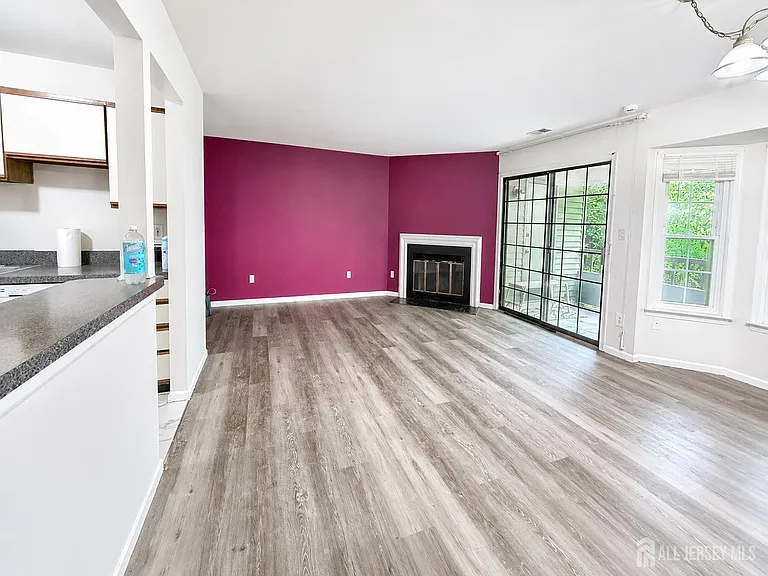 903 Woodhaven Dr — Photo 10