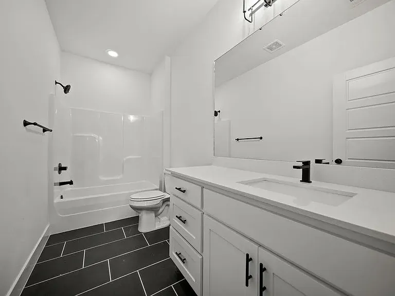 6302 SW Layton Rd — Photo 12