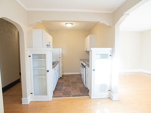 5th image of 1720 E Newton Ave APT 5