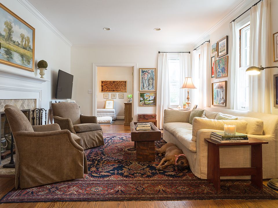 1st image of 304 Woodmont Cir