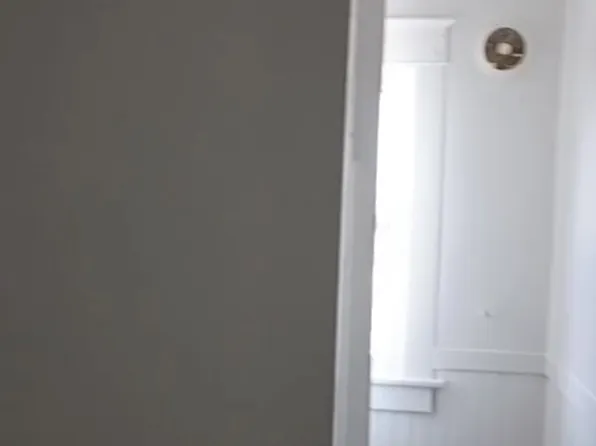 16 McNeir Ave Floor 2, Amsterdam, NY 12010