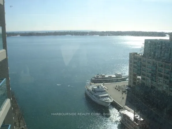 77 Harbour Sq #2009, Toronto, ON M5J 2S2