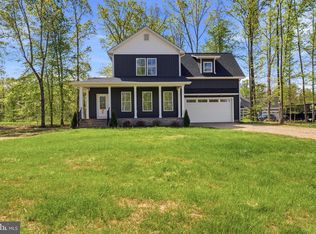 639 Noahs Landing Dr, Bumpass, VA 23024