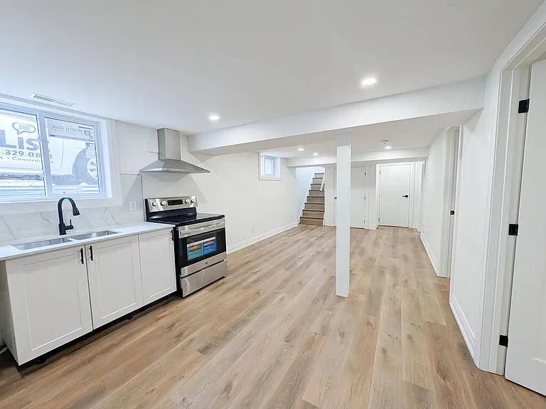 401 Navy St #2 — Photo 8