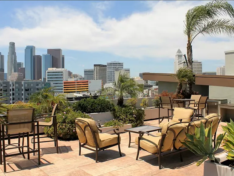 100 S Alameda St #206 — Photo 3
